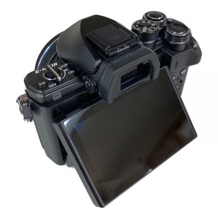 OLYMPUS (オリンパス) ミラーレス一眼カメラ OM-D E-M10 Mark II ダブルレンズキット 1605万画素(有効画素) 専用電池 SDXCカード対応 1/4000～60秒 BHL11975