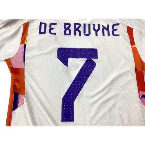 ベルギー代表 サッカーユニフォーム メンズ SIZE L ホワイト 【7】ケビン・デ・ブライネ 2022年アウェイ HD9416