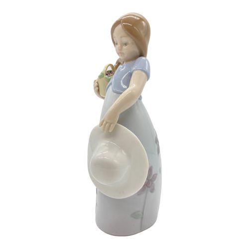 LLADRO (リヤドロ) フィギュリン 8043 リトル・バイオレット 紫の服を着た少女