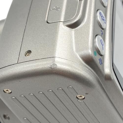 Nikon (ニコン) デジタル一眼レフカメラ D40 ダブルズームキット（af-s micro nikkor 40mm f/2.8g,AF-S DX Zoom Nikkor ED 18-55mm F3.5-5.6 G II）