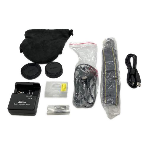 Nikon (ニコン) デジタル一眼レフカメラ D40 ダブルズームキット（af-s micro nikkor 40mm f/2.8g,AF-S DX Zoom Nikkor ED 18-55mm F3.5-5.6 G II）