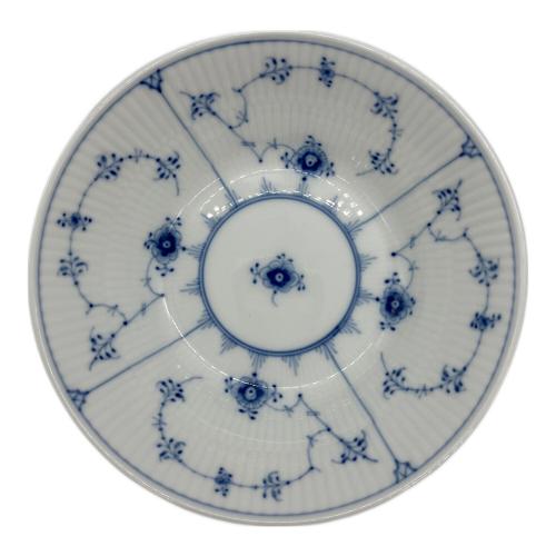 ROYAL COPENHAGEN (ロイヤル・コペンハーゲン) ディーププレート 17cm ブルーフルーテッド・プレイン