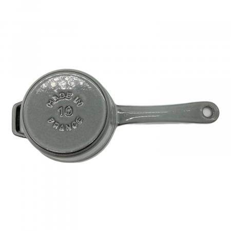 Staub ストウブ スモール ソースパン グレー 10cm Staub (ストウブ) スモール ソースパン 10cm グレー 鋳鉄｜トレファク