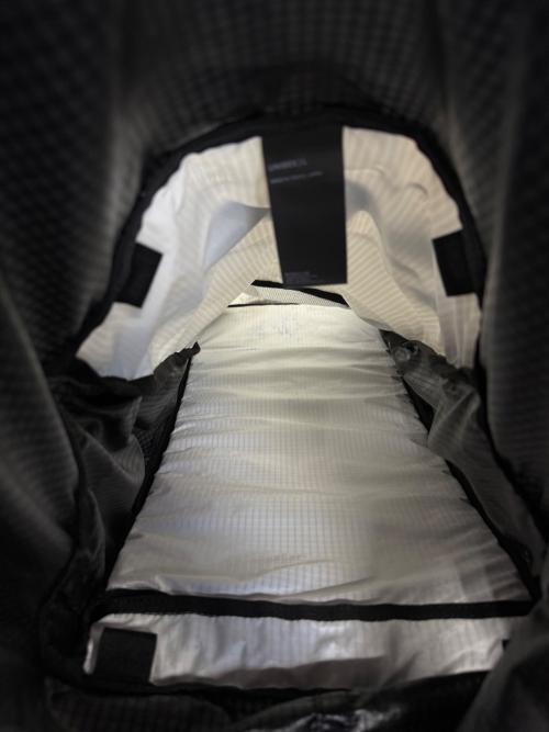 山と道 (ヤマトミチ) MINI ライトグレー×ブラック MINI L