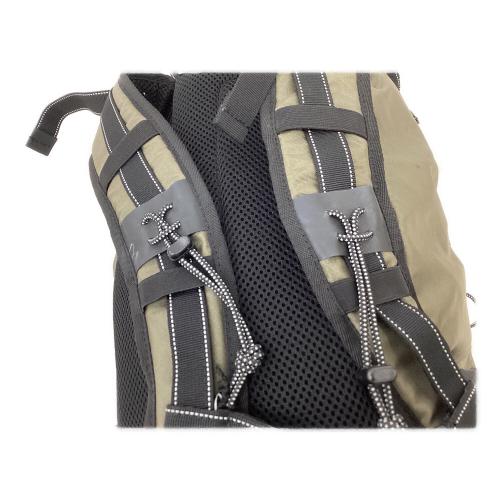 and wander (アンドワンダー) 30L backpack オリーブ AW-AA912