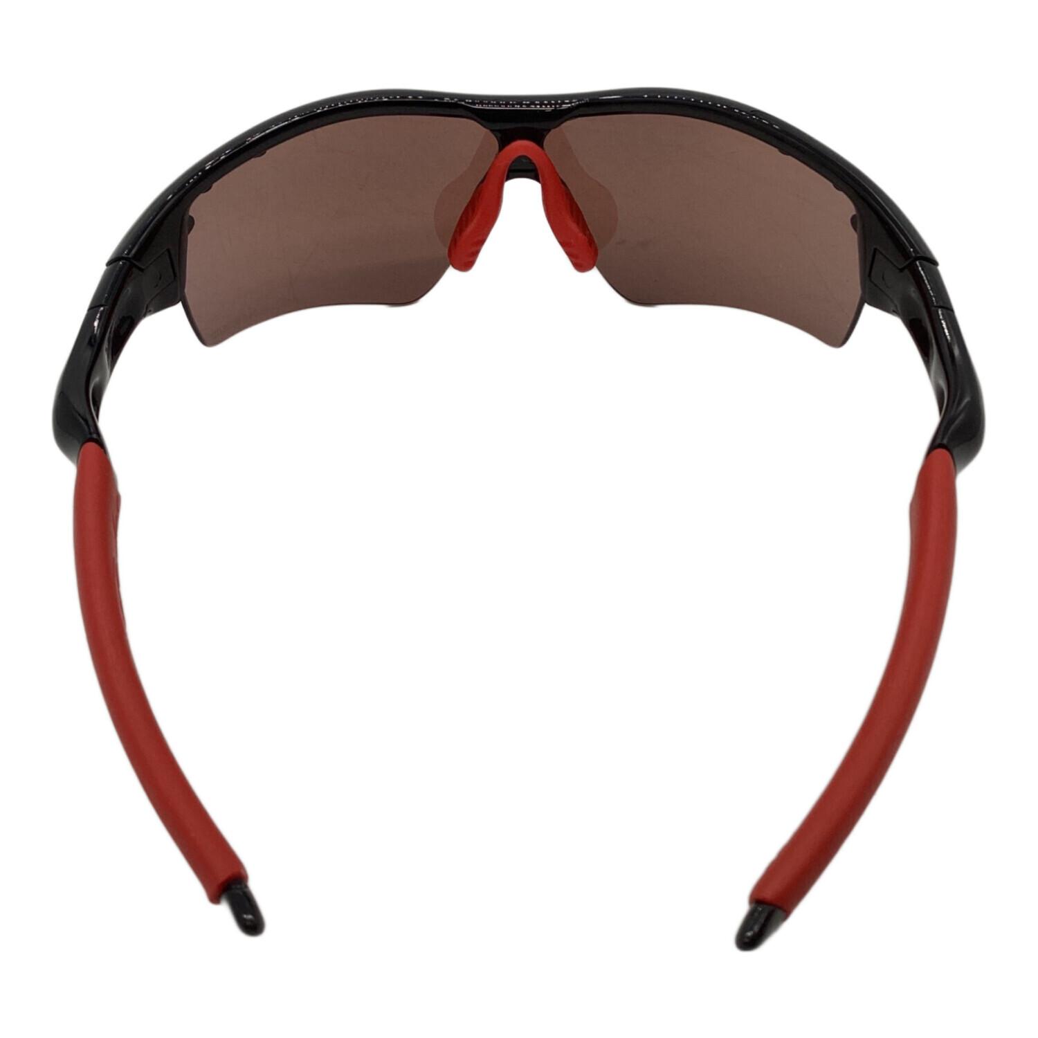 Oakley スポーツサングラス 赤レンズ 黒フレーム Oakley スポーツ用