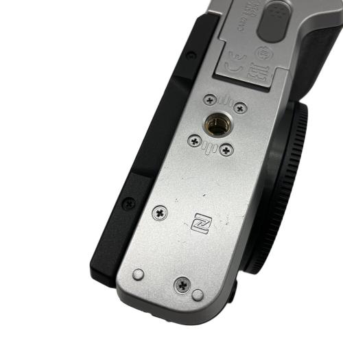 CANON (キヤノン) ミラーレス一眼カメラ EOS M6 2580万画素(総画素) APS-C/22.3mm×14.9mm/CMOS 専用電池 AF固定：最高約9.0コマ/秒 451051001590