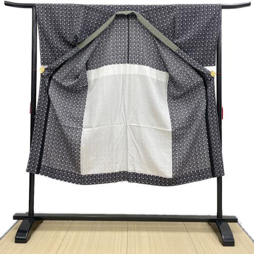 いつ和　男着物　お召　単衣　Lサイズ　身丈149　更紗　黒色　和装