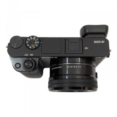 【美品.おまけ多数】ソニー α6000 ケース、チャージャー、ガイド本付 SONY (ソニー) ミラーレス一眼カメラ α6000 ILCE-6000 本体用レンズ
