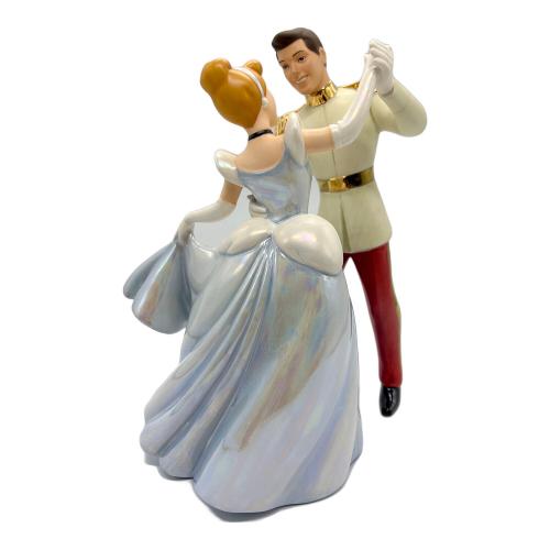 DISNEY (ディズニー) WDCC ウォルトディズニークラシックコレクション フィギュリン "So This Is Love" Cinderella シンデレラ