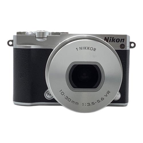 Nikon (ニコン) ミラーレス一眼カメラ 1 J5