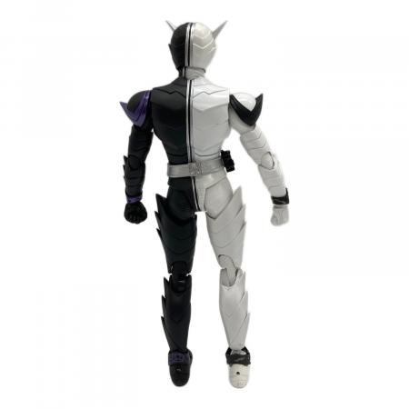 S.H Figuarts（真骨彫製法） 仮面ライダーW ファングジョーカー S.H.Figuarts (エスエイチフィギュアーツ) 真骨彫製法 仮面ライダーW