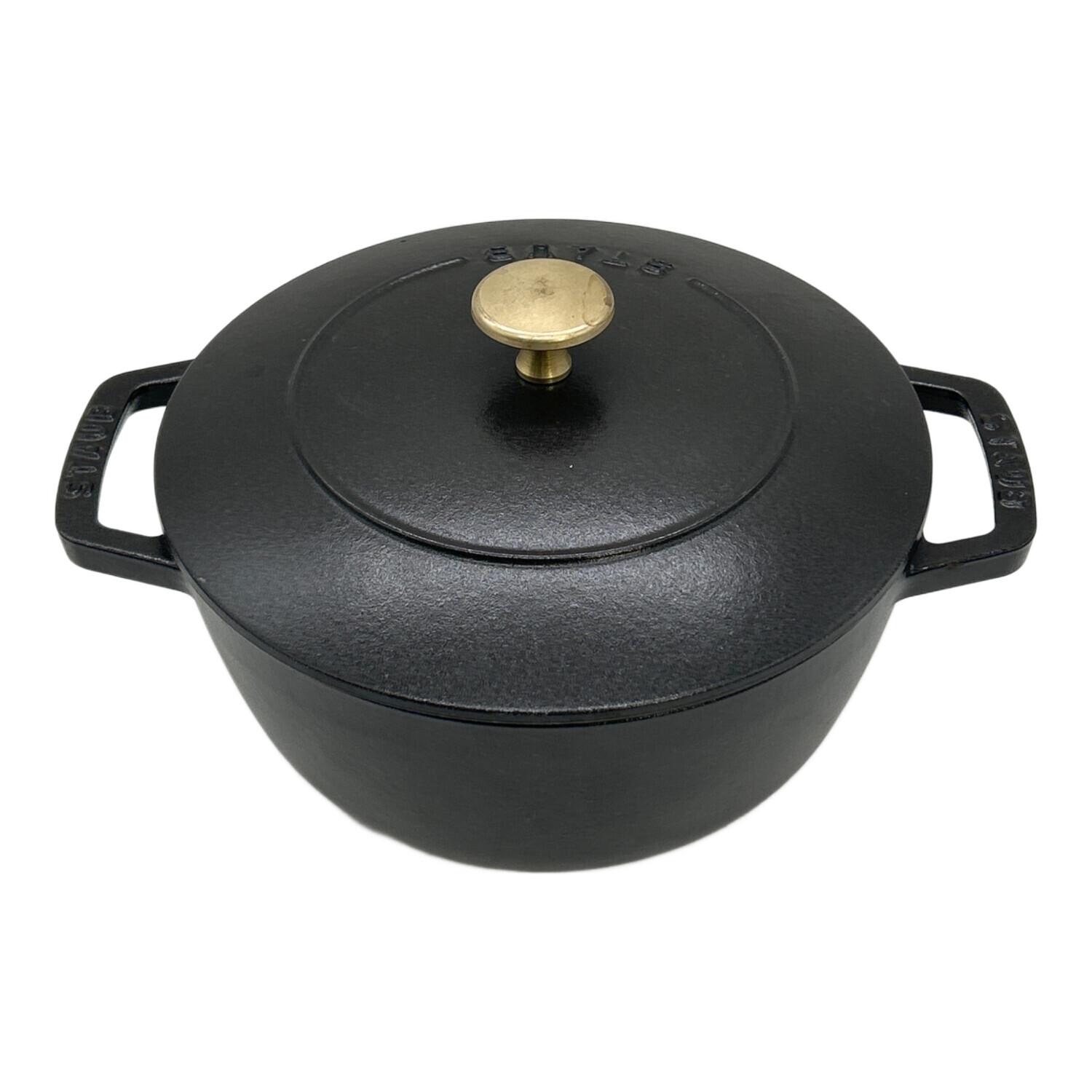値下げ海外限定レア！新品STAUB 鋳鉄製 両手鍋 24cm 黒ガラス蓋ストウブ 海外限定レア！新品STAUB 鋳鉄製 両手鍋 24cm 黒ガラス蓋ストウブ