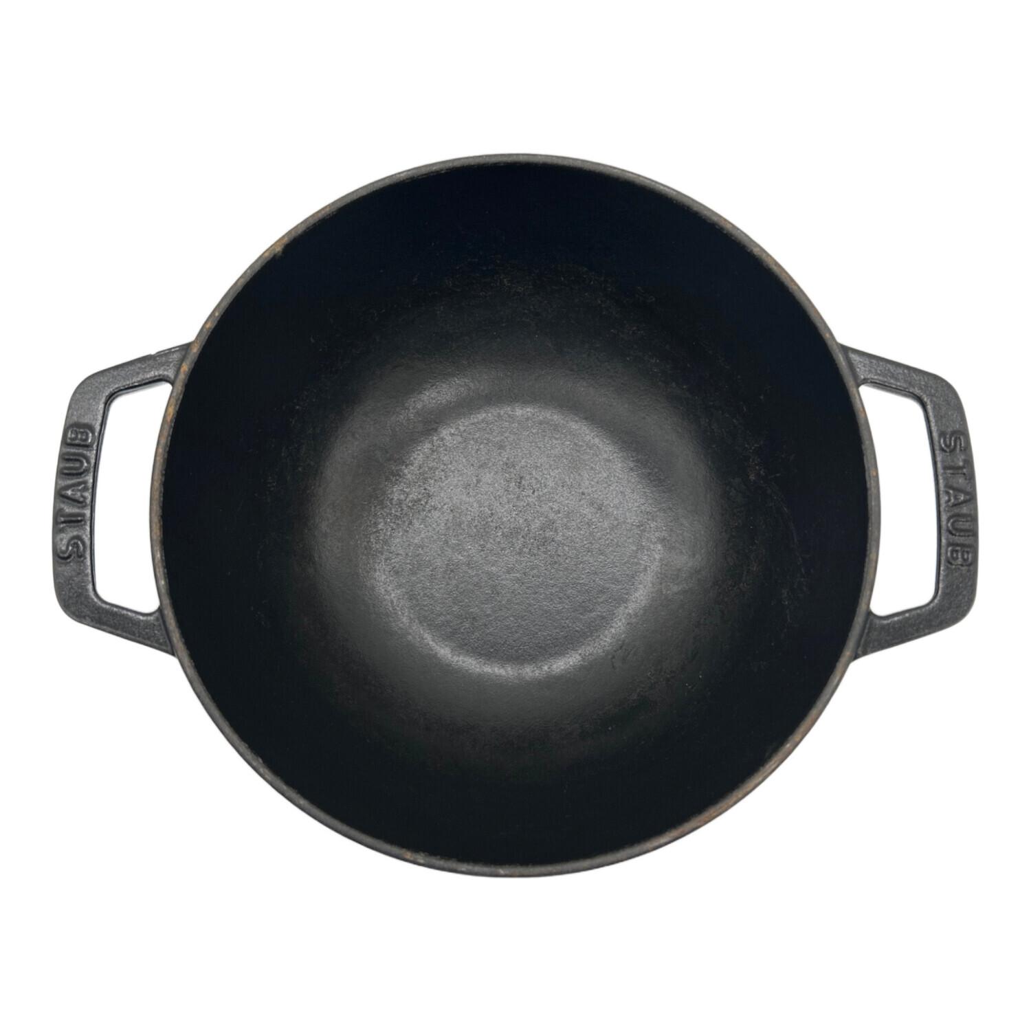 Sonson　STAUB 両手鍋 28cm ブラック　USED Staub (ストウブ) 両手鍋 ブラック｜トレファクONLINE