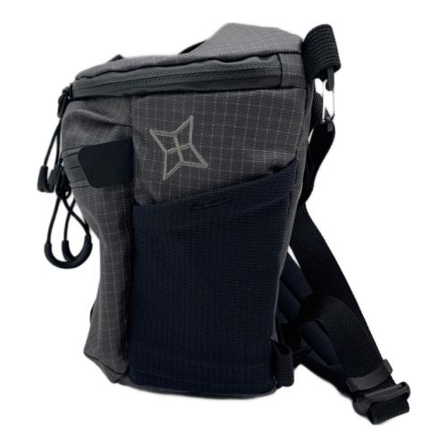 PAAGO WORKS (パーゴワークス) カメラバッグ グレー FOCUS M