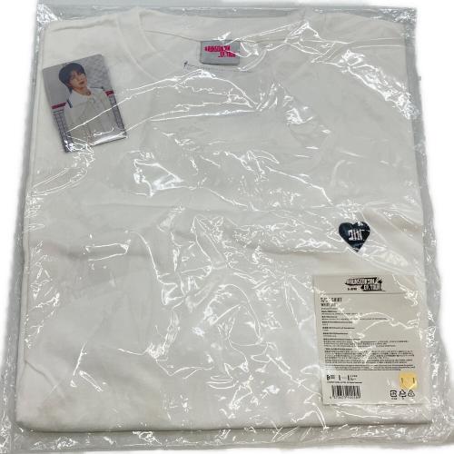 BTS(防弾少年団) (ビーティーエス ボウダンショウネンダン)　RUNSEOKJIN ツアー Tシャツ BTS ユニセックス　レディース SIZE Free ホワイト　　