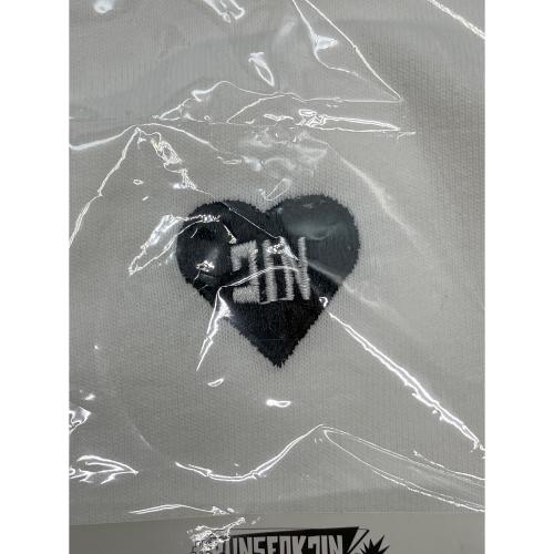 BTS(防弾少年団) (ビーティーエス ボウダンショウネンダン)　RUNSEOKJIN ツアー Tシャツ BTS ユニセックス　レディース SIZE Free ホワイト　　