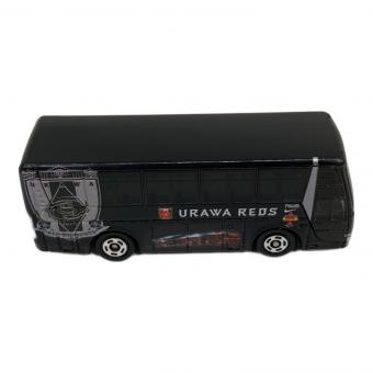 TOMY (トミー) 1/156 三菱ふそう エアロクィーン 浦和レッズバス(ブラック×グレー) トミカ