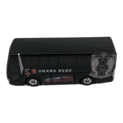 TOMY (トミー) 1/156 三菱ふそう エアロクィーン 浦和レッズバス(ブラック×グレー) トミカ