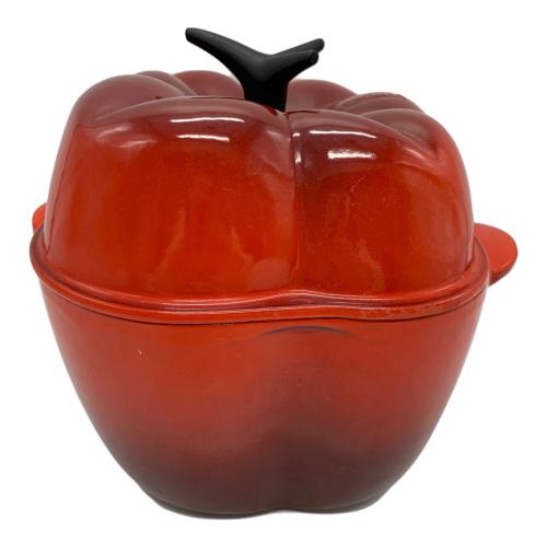 LE CREUSET (ルクルーゼ) パプリカ型ココット レッド