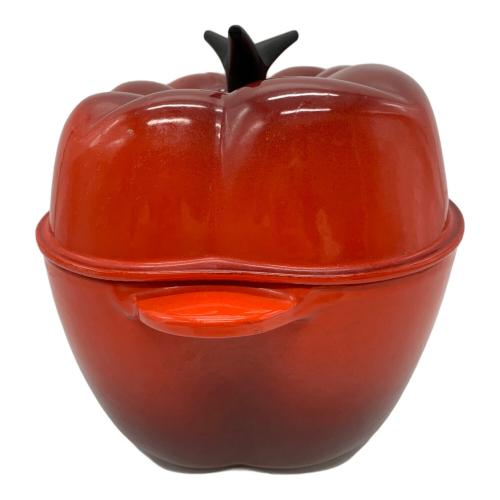 LE CREUSET (ルクルーゼ) パプリカ型ココット レッド