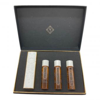 Woman in Gold by Kilian (ウーマン イン ゴールド バイ キリアン) オードパルファム トラベルスプレィセット 7.5ml×4 残量80%-99% ヴレヴクシュアヴェクモワ