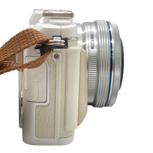 OLYMPUS (オリンパス) ミラーレス一眼カメラ E-PL7｜トレファクONLINE