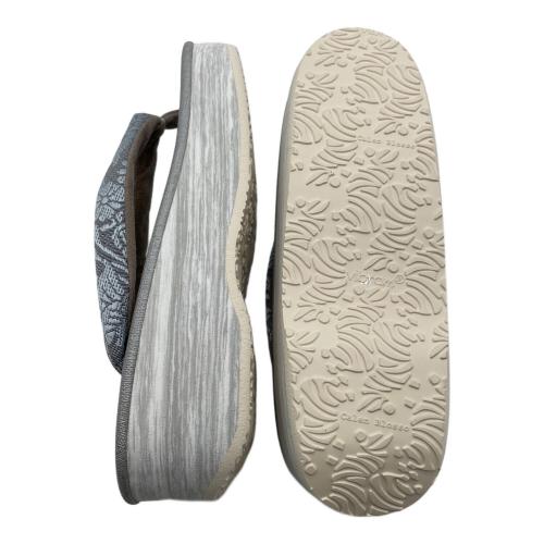 calen blosso (カレンブロッソ) 菱屋カレンブロッソ　カフェ草履　Mサイズ　小物　灰色　和装 グレー