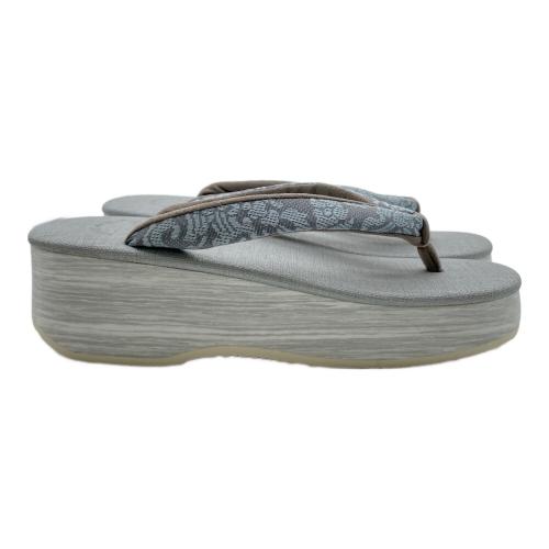 calen blosso (カレンブロッソ) 菱屋カレンブロッソ　カフェ草履　Mサイズ　小物　灰色　和装 グレー