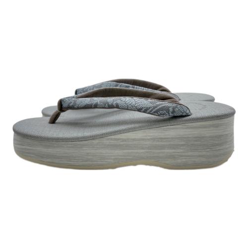 calen blosso (カレンブロッソ) 菱屋カレンブロッソ　カフェ草履　Mサイズ　小物　灰色　和装 グレー