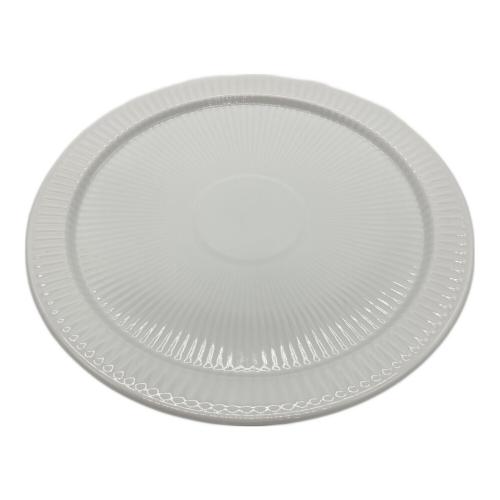 【未使用品】ロイヤルコペンハーゲン　ホワイト　メガ 蓋付 オーブンウェア L 未使用品】ロイヤルコペンハーゲン ホワイト メガ 蓋付 オーブンウェア