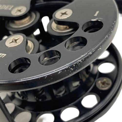 LOOP (ループ) MODEL 1 フライリール ケース付 スウェーデン製