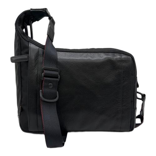 ARTISAN&ARTIST (アルティザン＆アーティスト) ボディバッグ型カメラバッグ RR4-05C ブラック