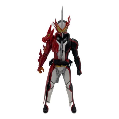 BANDAI (バンダイ) 仮面ライダーセイバー ブレイブドラゴン フィギュア S.H.Figuarts