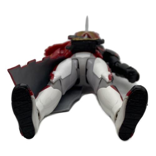 BANDAI (バンダイ) 仮面ライダーセイバー ブレイブドラゴン フィギュア S.H.Figuarts