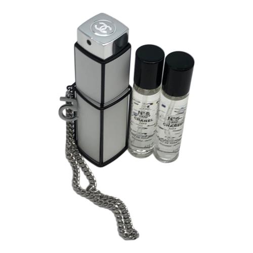 CHANEL (シャネル) N°5 ロー オードゥ トワレット パース スプレイ 2024クリスマス限定チャーム付 7ml×3