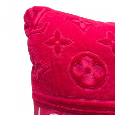 ルイヴィトン【 クッションLV バケーション】フューシャピンク 定価¥78100 LOUIS VUITTON (ルイ ヴィトン) クッサン・LV バケーション クッション