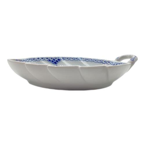 ROYAL COPENHAGEN (ロイヤル・コペンハーゲン) リーフディッシュ 23cm ブルーフルーテッド・プレイン
