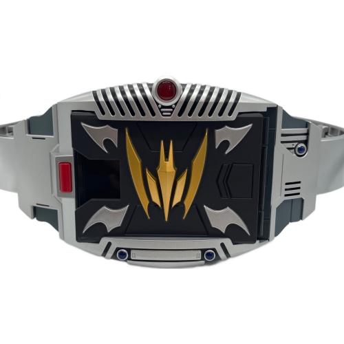 仮面ライダー龍騎 (カメンライダーリュウキ) CSM Vバックル 4大仮面ライダーセット 仮面ライダー プレミアムバンダイ