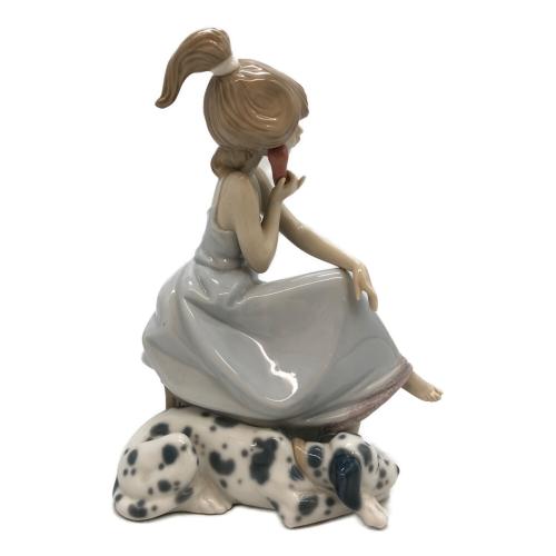 LLADRO (リヤドロ) フィギュリン 5466 大事な電話