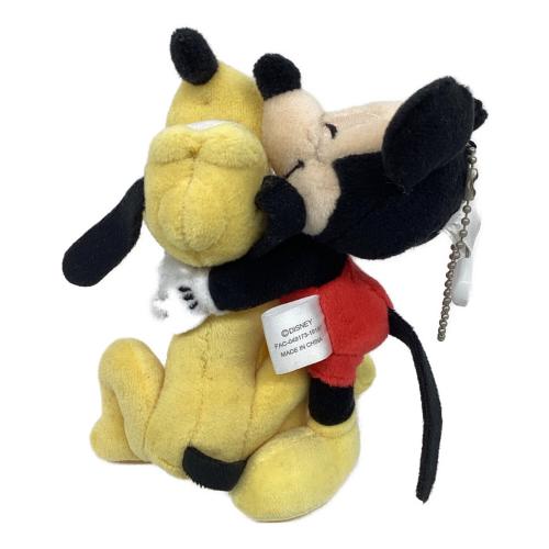 Disney STORE (ディズニーストア) ミッキー＆プルート ハグ ぬいぐるみバッジ ディズニーグッズ