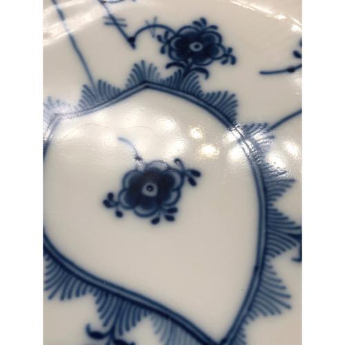 ROYAL COPENHAGEN (ロイヤル・コペンハーゲン) リーフディッシュ ブルーフルーテッド