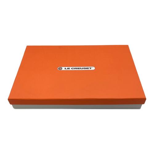 LE CREUSET (ルクルーゼ) サービングプレート