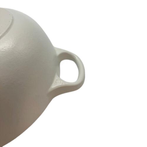 LE CREUSET (ルクルーゼ) 両手鍋 18㎝ ホワイト マルミット