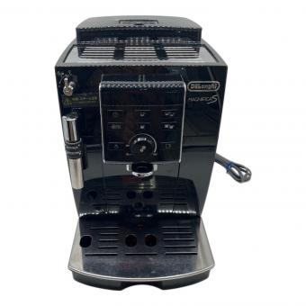 ECAM23120 コーヒーメーカー 2022年製　DeLonghi　ﾏｸﾞﾆﾌｨｶS ｺﾝﾊﾟｸﾄ全自動ｴｽﾌﾟﾚｯｿﾏｼﾝ
