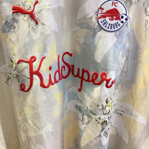 PUMA (プーマ) サッカーユニフォーム 782752-05 KIDSUPER X ザルツブルク 長袖レトロシャツ メンズ SIZE XXL アイボリー×ブルー