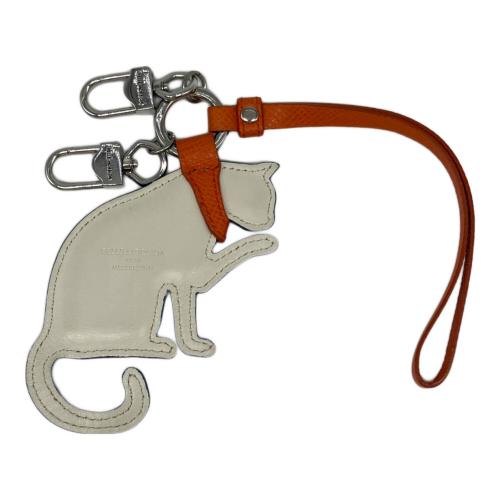 PELLE MORBIDA (ペッレモルビダ) SHIPSCAT キーチャーム ネイビー×ホワイト