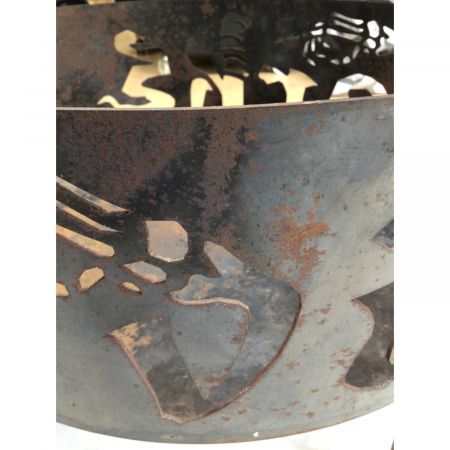 デバイスワークス×(サンゾクマウンテン) Yabai DEATH Skull Sanzoku Mountain (サンゾクマウンテン) 焚火台 Yabai DEATH Skull