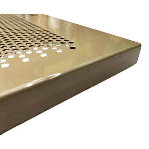 bush de BRUNT (ブラント) アウトドアテーブル タンカラー REALIST