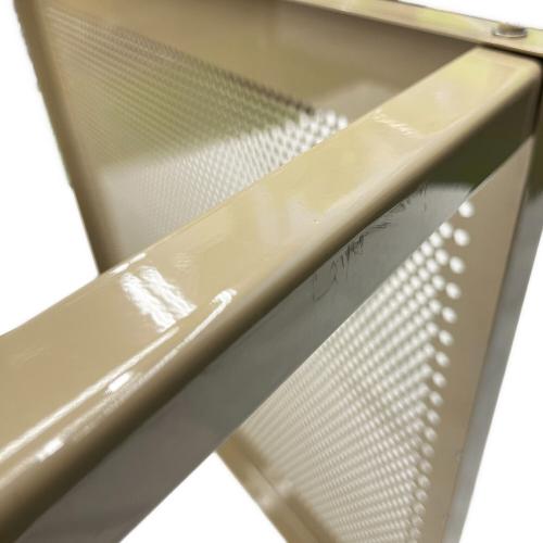 bush de BRUNT (ブラント) アウトドアテーブル タンカラー REALIST TYPE-E